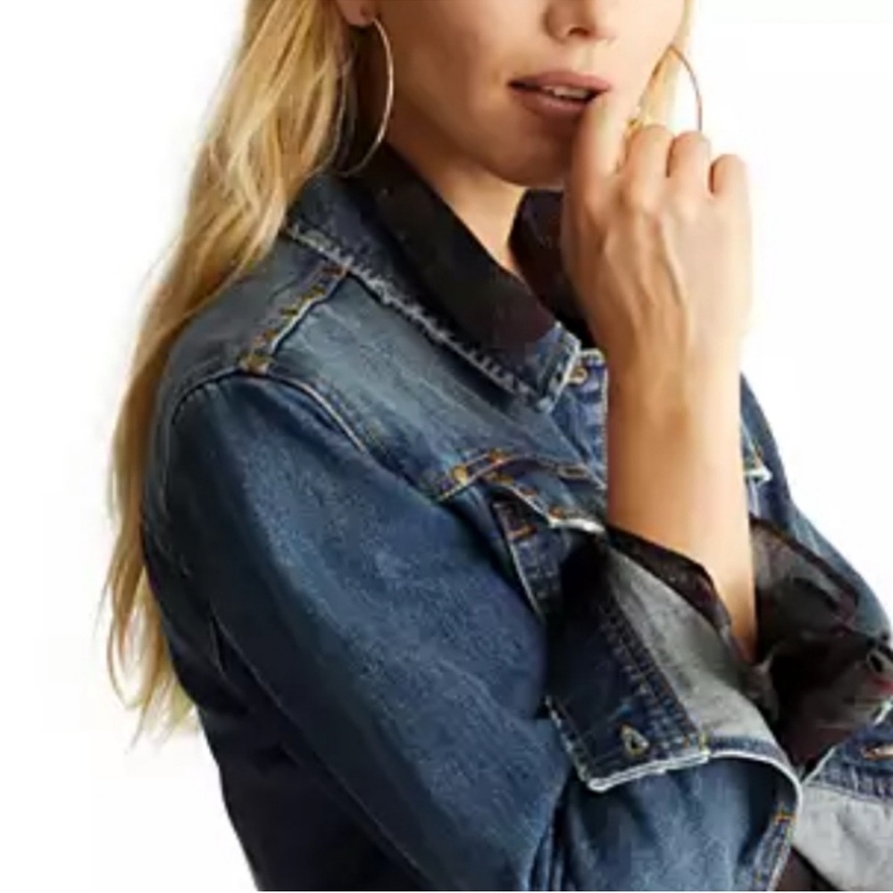 NWOT Women's Studded Cotton Cargo Denim Jacket Size XS - Picture 4 of 7